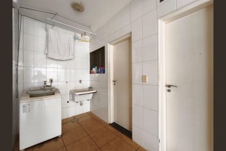 Casa para alugar com 482m², 3 quartos e 4 vagas Casa para alugar com 482m², 3 quartos e 4 vagasÁrea de serviço