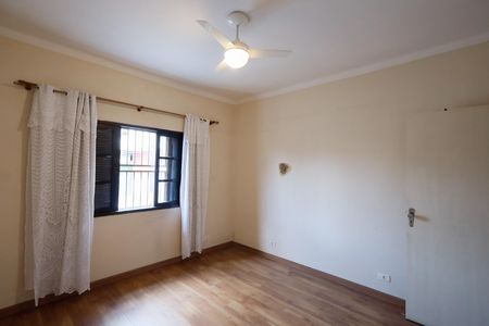 Casa à venda com 70m², 3 quartos e 2 vagasQuarto 2