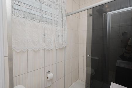 Casa à venda com 70m², 3 quartos e 2 vagasBanheiro