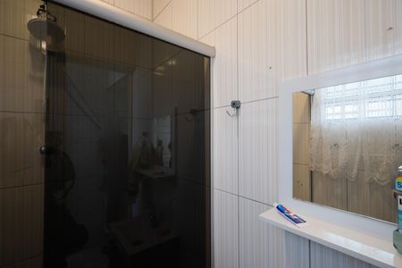 Casa à venda com 70m², 3 quartos e 2 vagasBanheiro