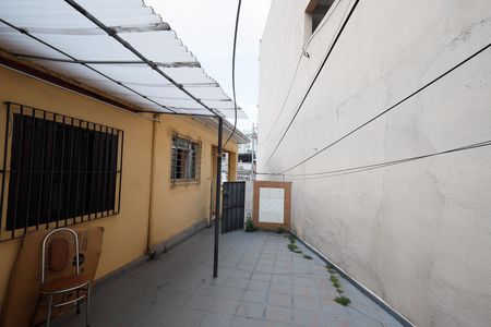 Casa à venda com 70m², 3 quartos e 2 vagasQuintal
