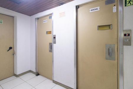 Apartamento à venda com 51m², 1 quarto e sem vaga Apartamento à venda com 51m², 1 quarto e sem vagaElevadores