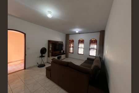 Casa à venda com 4 quartos, 221m² em Jardim Bertioga, Várzea Paulista