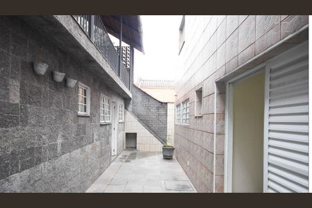 Casa à venda com 280m², 4 quartos e 4 vagasf53d9bff-deff-454f-8fea-2c0294d5f071 - andrea teixeira chicharo.jpeg