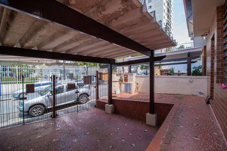 Casa à venda com 126m², 2 quartos e 2 vagas07garagem004.jpg