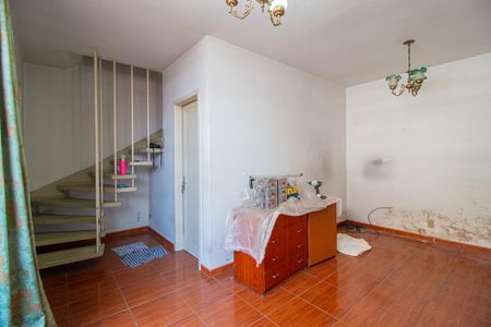 Casa à venda com 126m², 2 quartos e 2 vagas02sala003.jpg