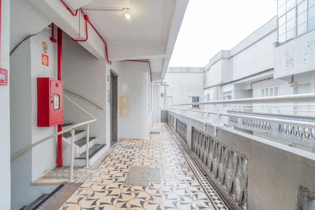 Apartamento à venda com 81m², 2 quartos e sem vagaÁrea comum