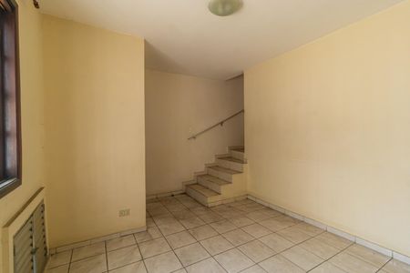 01sala002.jpg de casa à venda com 2 quartos, 55m² em Vila Gumercindo, São Paulo