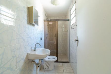 Casa à venda com 55m², 2 quartos e sem vaga05banheiros004.jpg