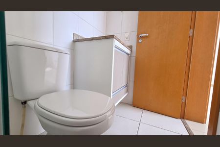 Apartamento para alugar com 65m², 2 quartos e 1 vaga Apartamento para alugar com 65m², 2 quartos e 1 vagaBanheiro Corredor