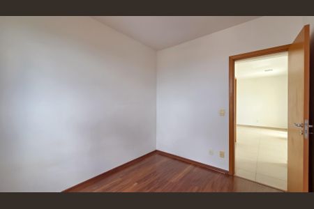 Apartamento para alugar com 65m², 2 quartos e 1 vaga Apartamento para alugar com 65m², 2 quartos e 1 vagaQuarto