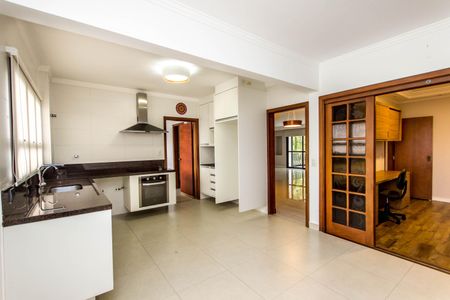 Apartamento à venda com 194m², 4 quartos e 3 vagas04cozinha007.jpg