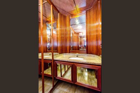 Apartamento à venda com 194m², 4 quartos e 3 vagas07banheiros001.jpg