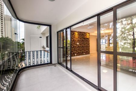 Apartamento à venda com 194m², 4 quartos e 3 vagas03sala012.jpg