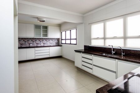 Apartamento à venda com 194m², 4 quartos e 3 vagas04cozinha002.jpg