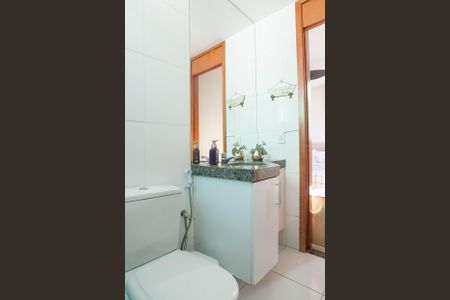 Apartamento à venda com 85m², 3 quartos e 3 vagas Apartamento à venda com 85m², 3 quartos e 3 vagasBanheiro suite
