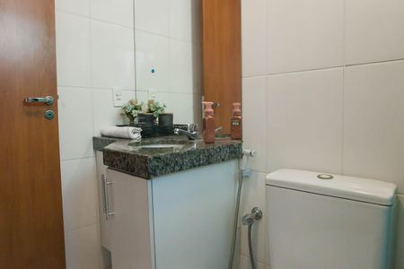 Apartamento à venda com 85m², 3 quartos e 3 vagas Apartamento à venda com 85m², 3 quartos e 3 vagasBanheiro Social