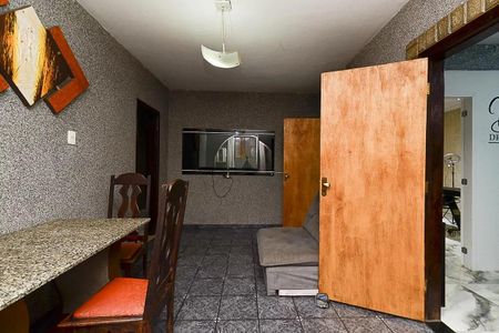 Casa à venda com 200m², 4 quartos e 1 vaga Casa à venda com 200m², 4 quartos e 1 vagaSala de Jantar