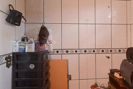 Casa à venda com 200m², 4 quartos e 1 vaga Casa à venda com 200m², 4 quartos e 1 vagaBanheiro Suíte