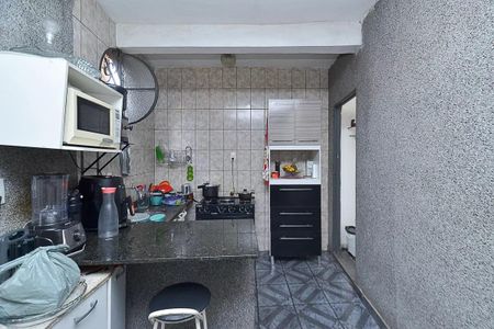 Casa à venda com 200m², 4 quartos e 1 vaga Casa à venda com 200m², 4 quartos e 1 vagaCozinha