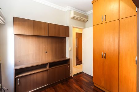 Apartamento à venda com 184m², 3 quartos e 3 vagasQuarto 2