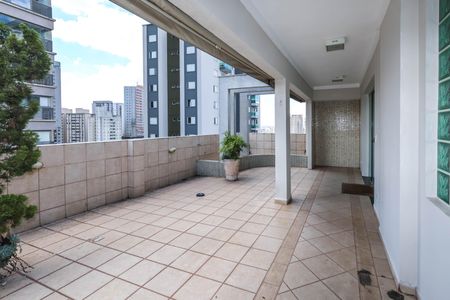 Apartamento à venda com 184m², 3 quartos e 3 vagasQuintal