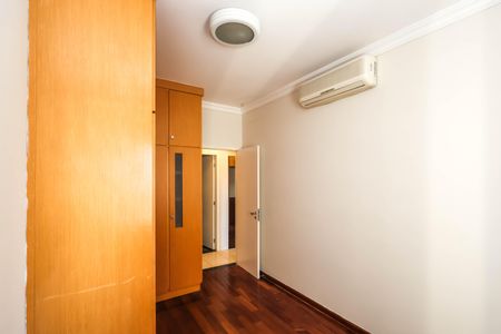 Apartamento à venda com 184m², 3 quartos e 3 vagasQuarto 3