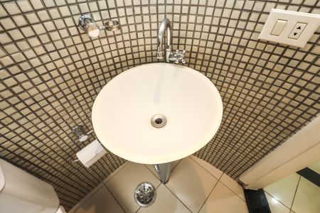 Apartamento à venda com 184m², 3 quartos e 3 vagasBanheiro Social 2