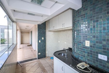 Apartamento à venda com 184m², 3 quartos e 3 vagasQuintal