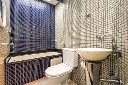 Apartamento à venda com 184m², 3 quartos e 3 vagasBanheiro Social 2
