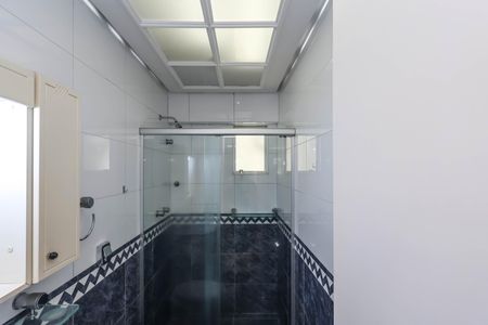 Apartamento à venda com 184m², 3 quartos e 3 vagasBanheiro Social 1