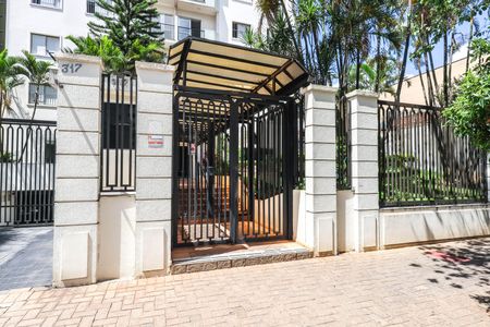 Apartamento à venda com 184m², 3 quartos e 3 vagasFachada