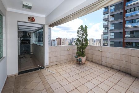Apartamento à venda com 184m², 3 quartos e 3 vagasQuintal