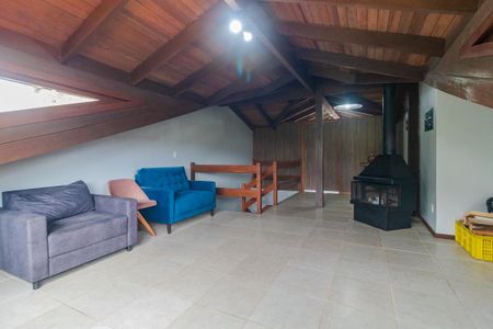 Casa para alugar com 200m², 3 quartos e 1 vaga