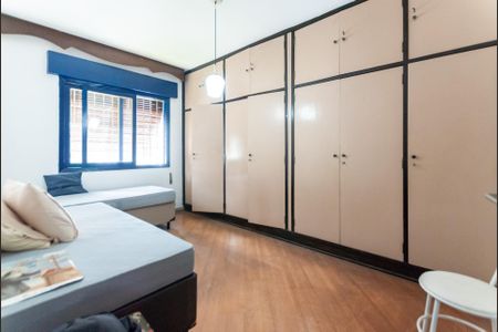 Casa à venda com 3 quartos, 225m² em Bosque da Saúde, São Paulo