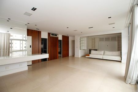 Apartamento para alugar com 154m², 2 quartos e 2 vagas Apartamento para alugar com 154m², 2 quartos e 2 vagasSala de Estar e Jantar