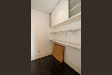 Apartamento para alugar com 154m², 2 quartos e 2 vagas Apartamento para alugar com 154m², 2 quartos e 2 vagasQuarto de Serviço