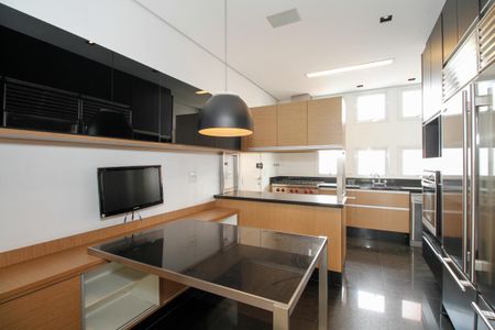 Apartamento para alugar com 154m², 2 quartos e 2 vagas Apartamento para alugar com 154m², 2 quartos e 2 vagasCozinha