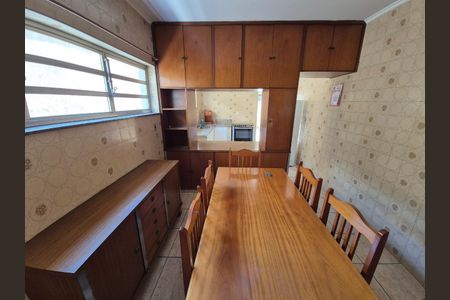 Casa à venda com 3 quartos, 200m² em Vila Nair, São Paulo