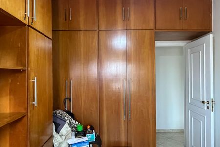 Apartamento para alugar com 177m², 4 quartos e 2 vagas Apartamento para alugar com 177m², 4 quartos e 2 vagasQuarto 2