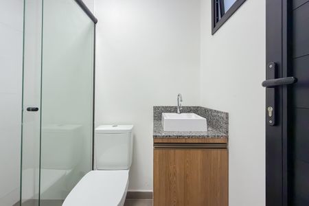 Banheiro de kitnet/studio para alugar com 1 quarto, 34m² em Vila Mariana, São Paulo