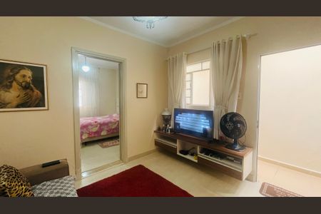 Casa à venda com 60m², 2 quartos e 2 vagas