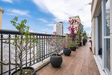 Apartamento à venda com 243m², 3 quartos e 4 vagasVaranda