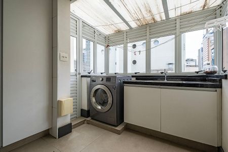 Apartamento à venda com 243m², 3 quartos e 4 vagasLavanderia