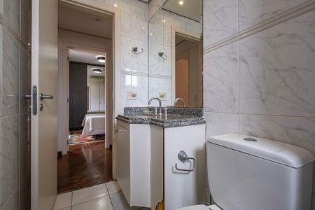 Apartamento à venda com 243m², 3 quartos e 4 vagasBanheiro