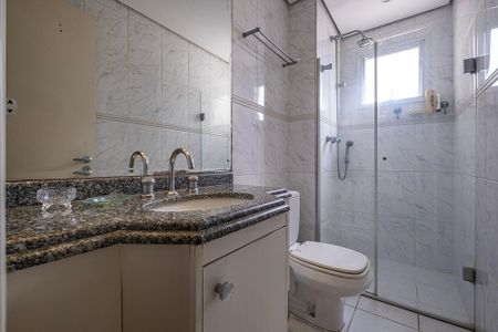 Apartamento à venda com 243m², 3 quartos e 4 vagasBanheiro