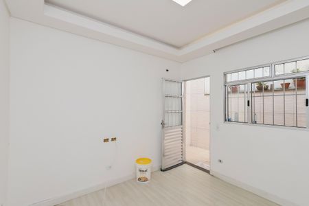 Sala de casa para alugar com 2 quartos, 60m² em Parque Vitoria, São Paulo