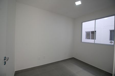 Quarto 2 de apartamento para alugar com 2 quartos, 50m² em Taquara, Rio de Janeiro