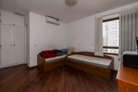 Apartamento à venda com 3 quartos, 238m² em Vila Mariana, São Paulo