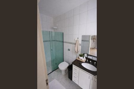 Casa à venda com 230m², 3 quartos e 4 vagasBanheiro